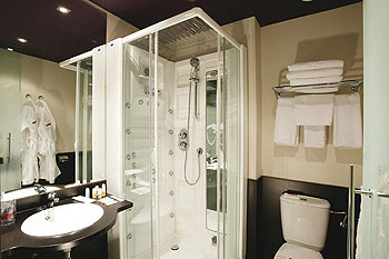 HOTEL HIGH TECH GRAN AVENIDA hotel high tech gran avenida: